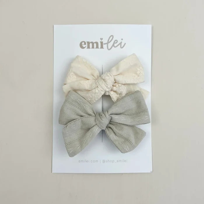 Mint /Ivory Stitched Floral