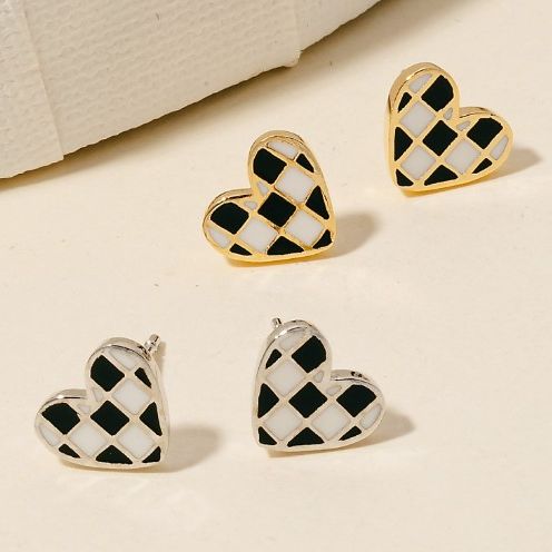 Fame Gold Dipped Epoxy Checkered Heart Stud Earrings