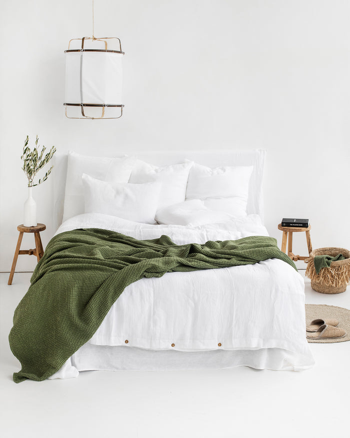 Forest green waffle blanket - MagicLinen