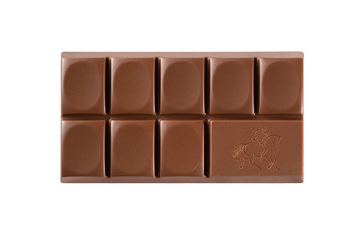 Get ready for a rich taste experience with Godiva Milk Chocolate with Pistachio and Kadaifi. This pr
