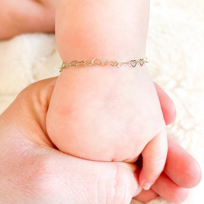 LittleLundsCo Bracelet - Gold Dainty Heart Chain