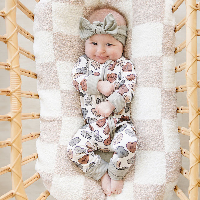 Mebie Baby Ribbed Bamboo Zipper Conversation Hearts