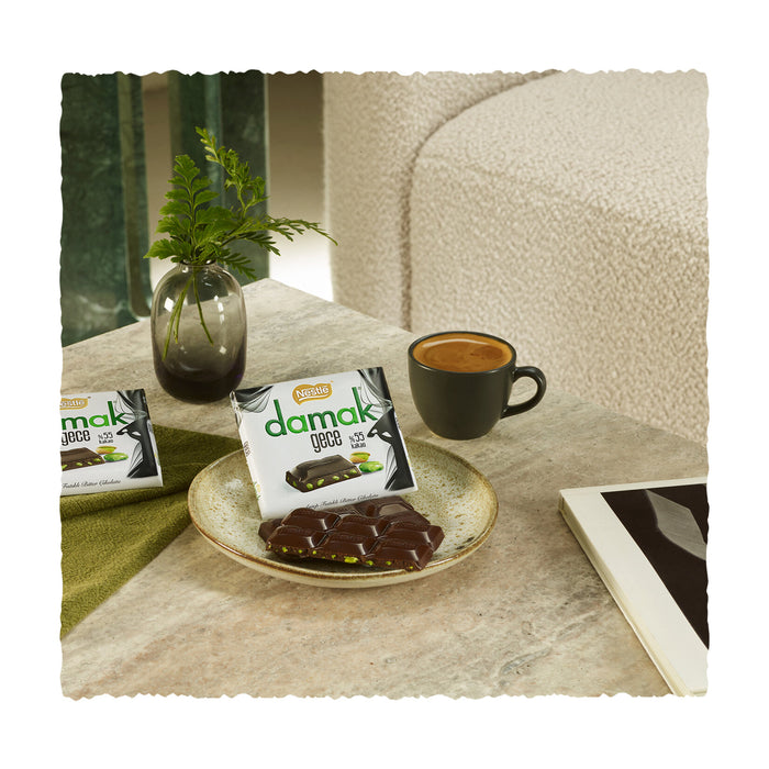 Nestle Damak Gece Pistachio Bitter Square Chocolate (Cacao 55%) 60 G