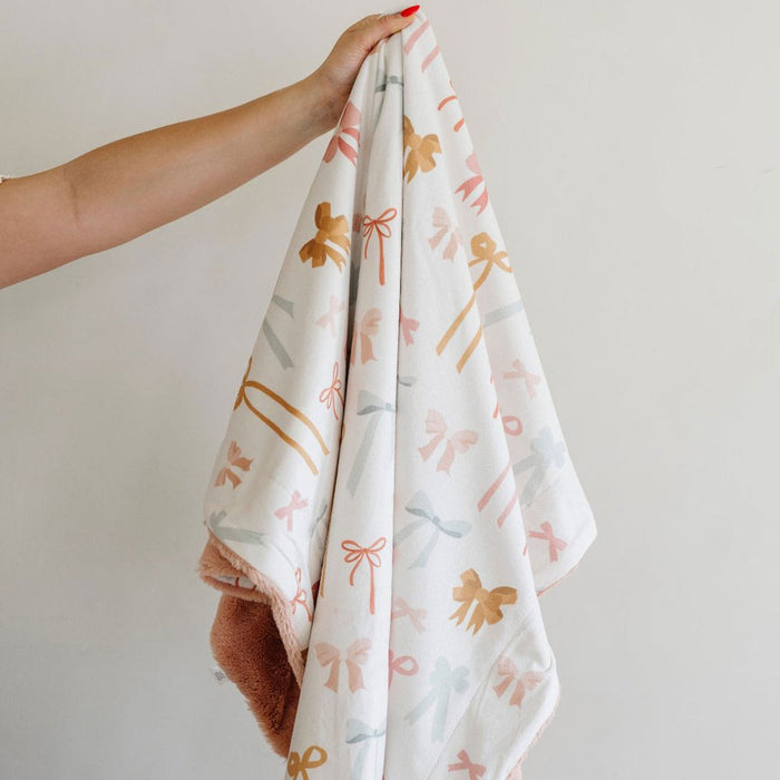 Saranoni Receiving Minky / Lush Blanket - Bows