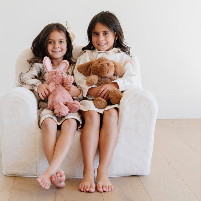 Kids holding Saranoni Stuffed Animal - Puppy and Bunny